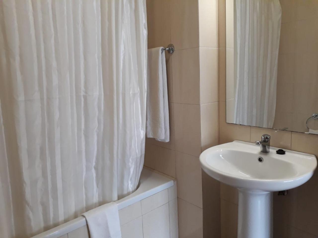 T2 Mira Praia 4- Familiar, 80Mt Praia, Wifi Картейра Экстерьер фото